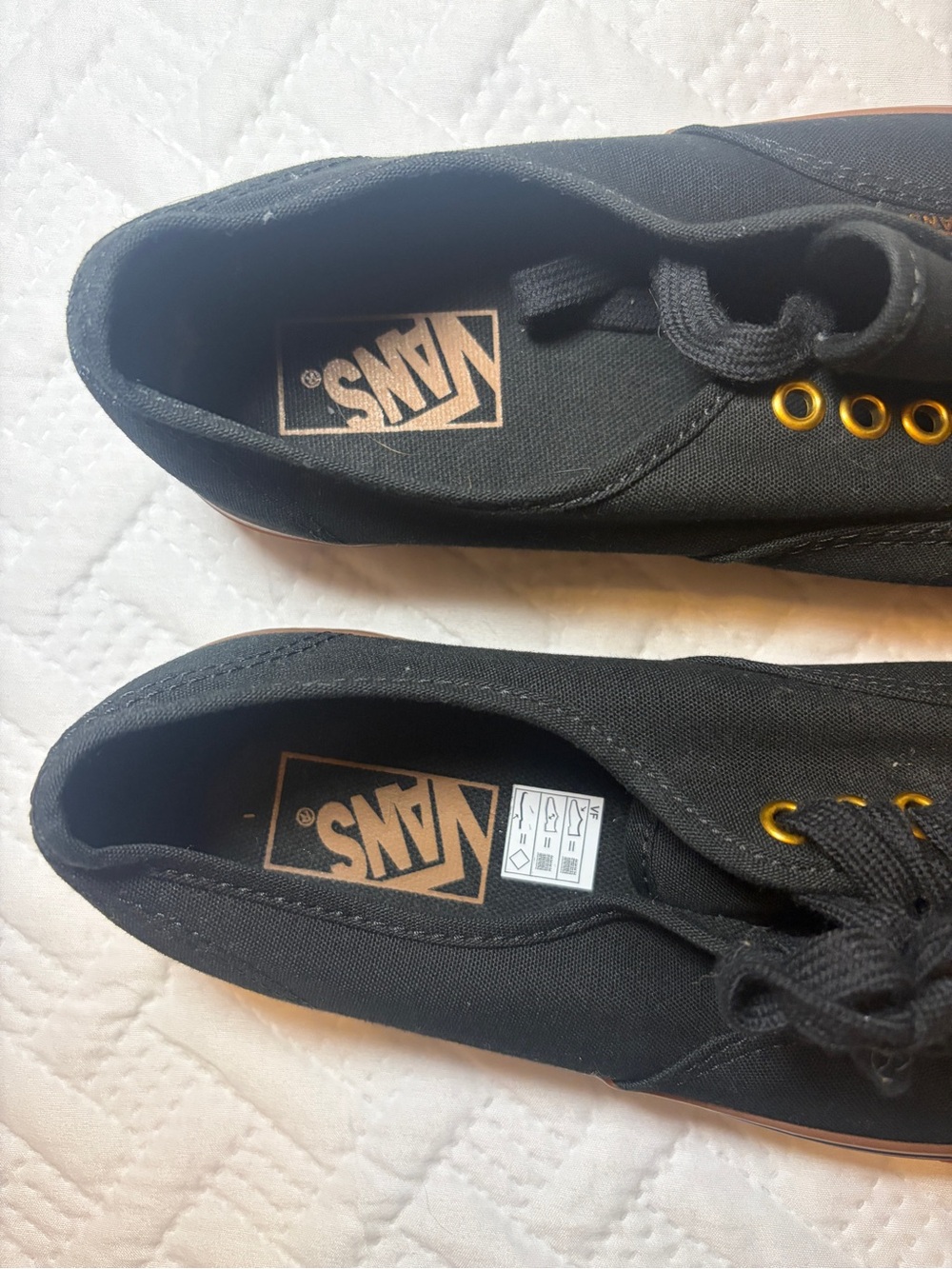 Vans | NWOT Black Canvas Skate Sneakers with Gum Sole and Gold Eyelets Unisex - Picture 3 of 7